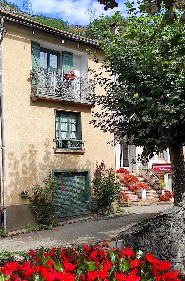 La Maison Des Vacances Auzat Exterior photo